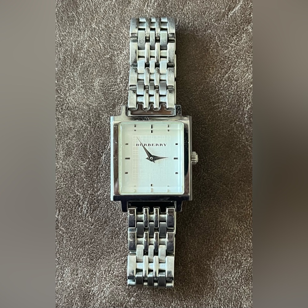 Burberry BU2013 Swiss made watch